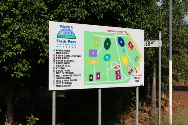 Welcome to Freds Pass Sign